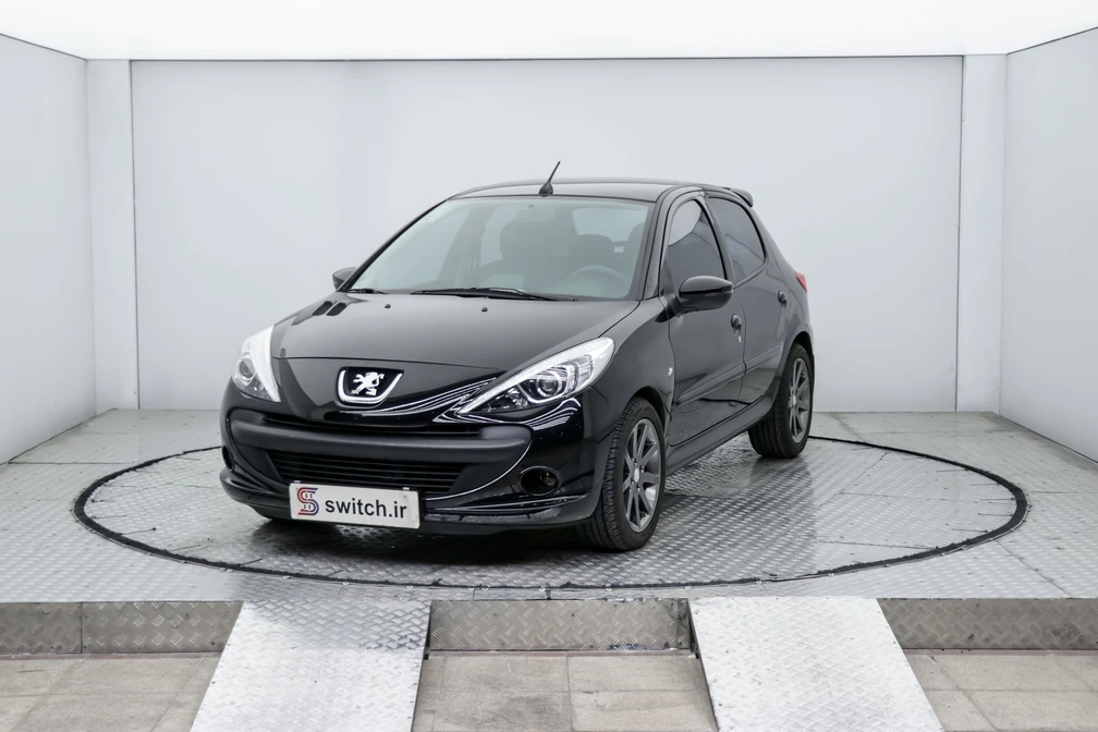 خرید و فروش پژو 207 دنده ای سقف شیشه ای مدل 1401 نقد و اقساط