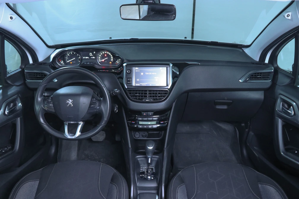 خرید و فروش پژو 2008 اتوماتیک مدل 1398 نقد و اقساط