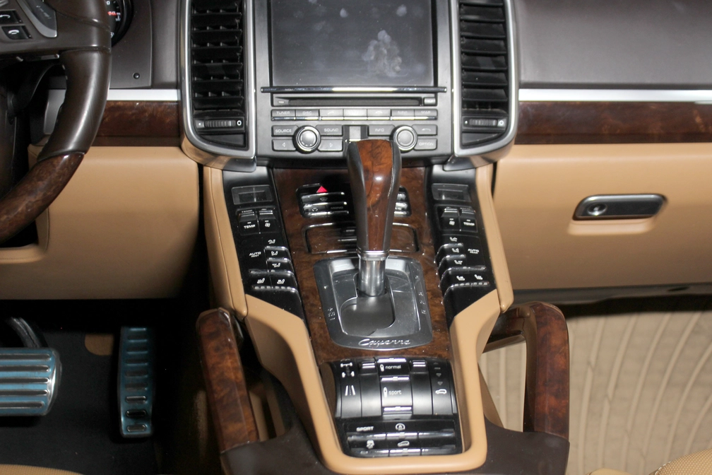 خرید و فروش پورشه کاین شش سیلندر مدل 2012 نقد و اقساط خرید و فروش پورشه کاین شش سیلندر مدل 2012 نقد و اقساط