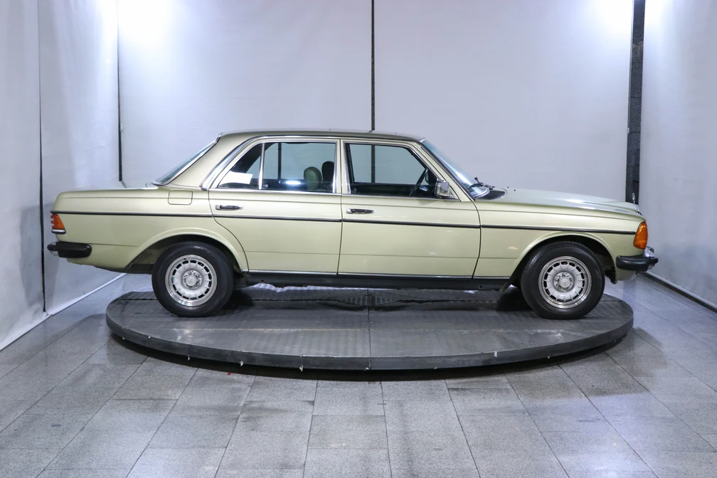 خرید و فروش بنز کلاس E 230E W123 مدل 1984 نقد و اقساط