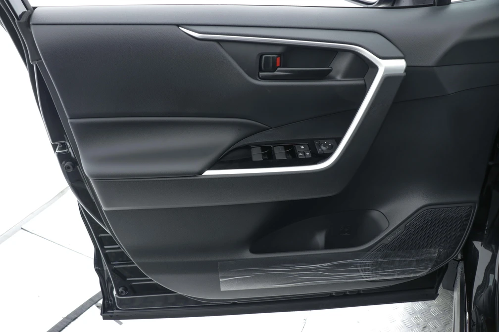 خرید و فروش تویوتا راوفور تک دیفرانسیل - نیمه فول مدل 2025 نقد و اقساط