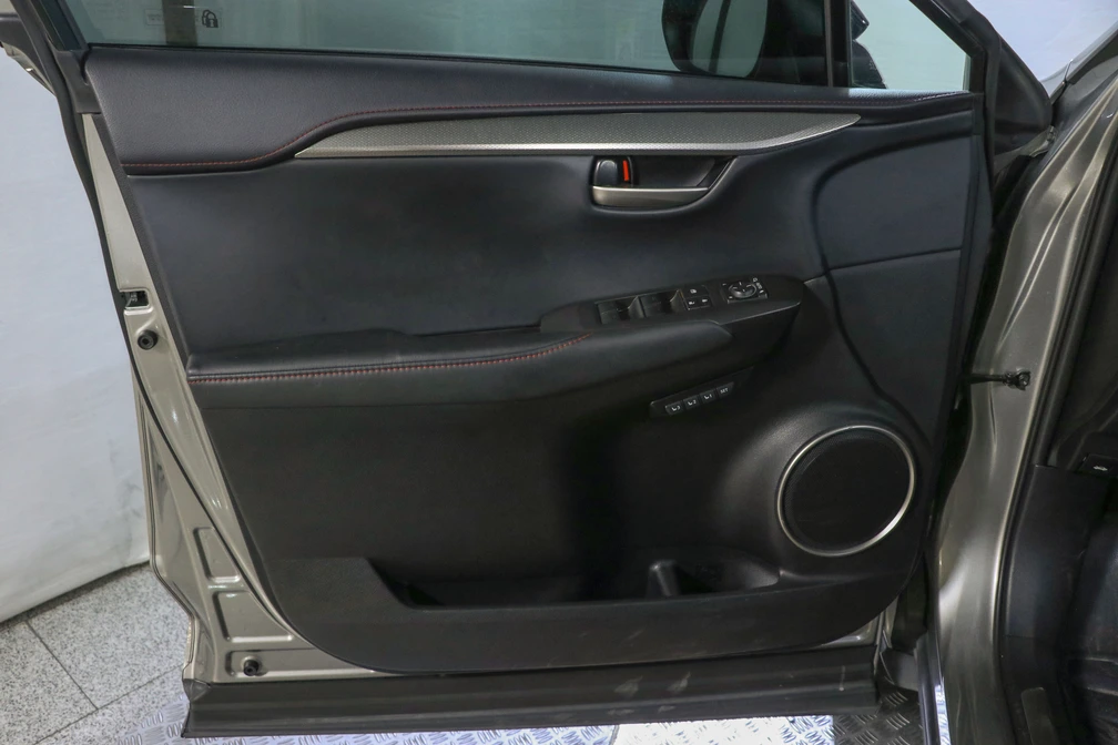 خرید و فروش لکسوس NX هیبرید 300H - F SPORT - هفت کلید - سقف پاناروما مدل 2016 نقد و اقساط