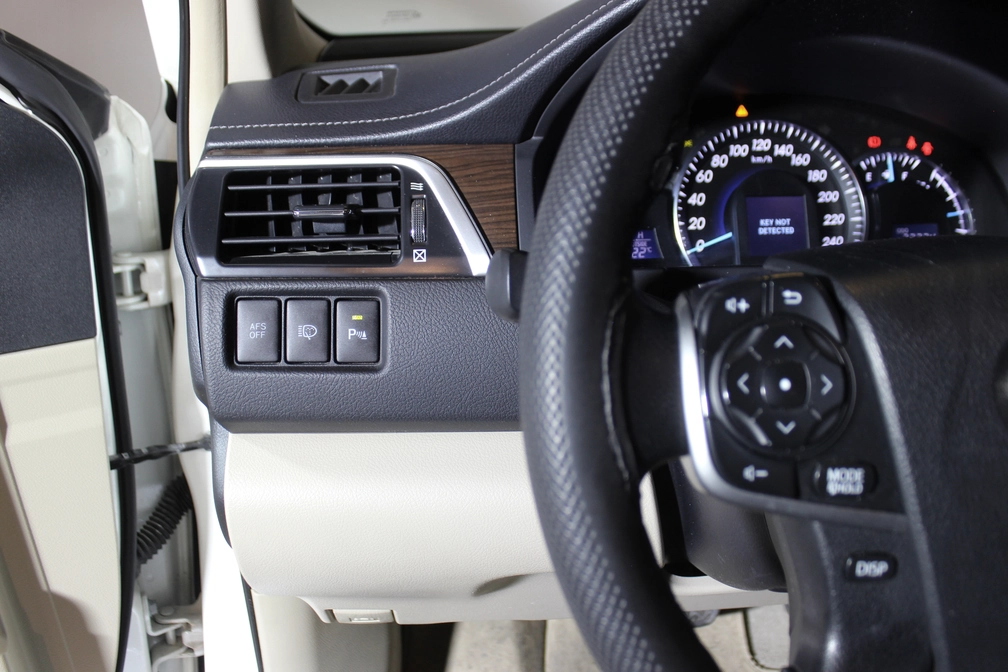 خرید و فروش تویوتا آریون گرند مدل 2012 نقد و اقساط