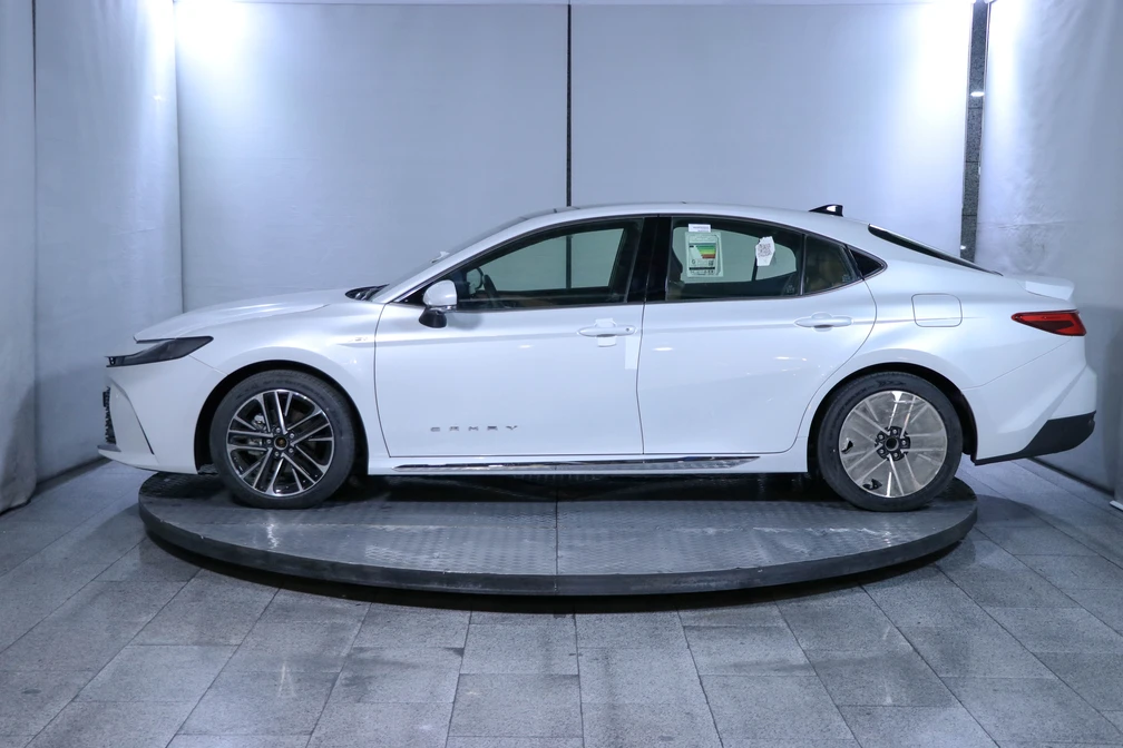 خرید و فروش تویوتا کمری هیبرید LE - فول مدل 2025 نقد و اقساط خرید و فروش تویوتا کمری هیبرید LE - فول مدل 2025 نقد و اقساط