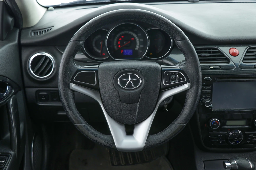 خرید و فروش جک J5 1800 - اتوماتیک مدل 1393 نقد و اقساط