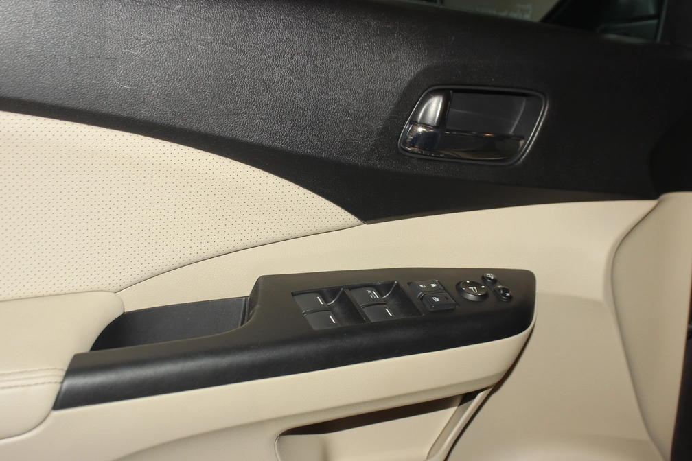 خرید و فروش هوندا CR-V EXL مدل 2015 نقد و اقساط خرید و فروش هوندا CR-V EXL مدل 2015 نقد و اقساط