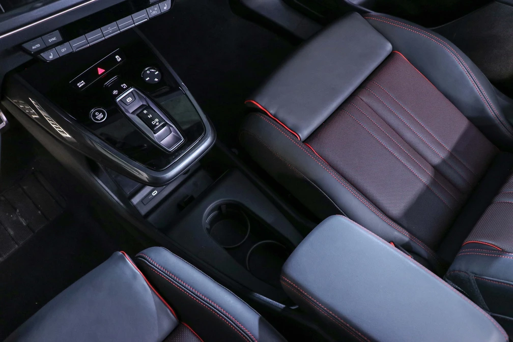 خرید و فروش آئودی q5etron سیلور پکیج - لو آپشن مدل 2024 نقد و اقساط خرید و فروش آئودی q5etron سیلور پکیج - لو آپشن مدل 2024 نقد و اقساط