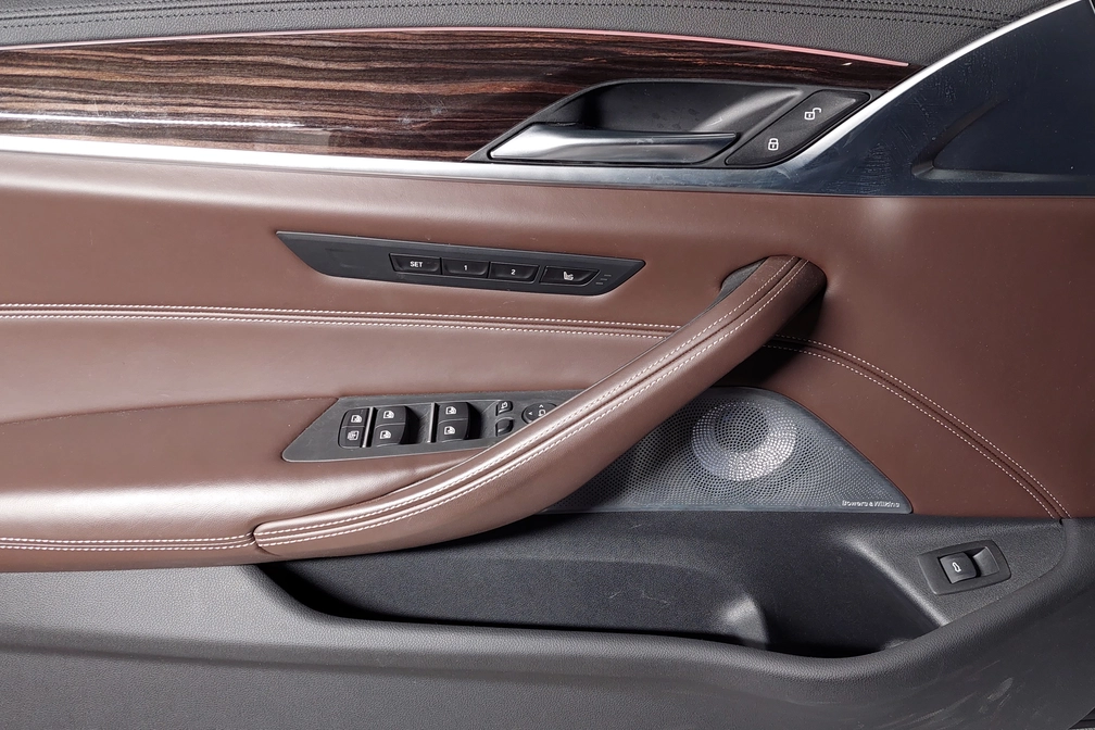 خرید و فروش ب ام و سری 5 530i - پرفکشن مدل 2018 نقد و اقساط خرید و فروش ب ام و سری 5 530i - پرفکشن مدل 2018 نقد و اقساط