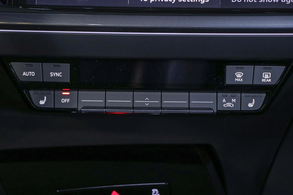 خرید و فروش آئودی q5etron سیلور پکیج - لو آپشن مدل 2024 نقد و اقساط خرید و فروش آئودی q5etron سیلور پکیج - لو آپشن مدل 2024 نقد و اقساط