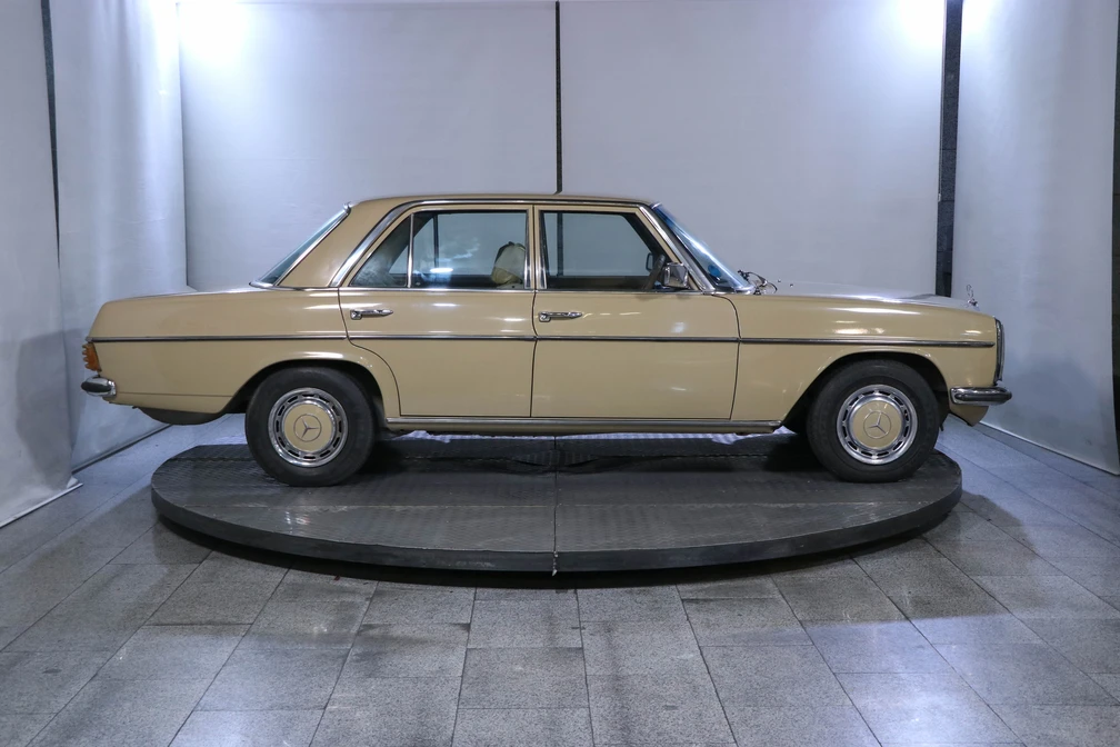 خرید و فروش بنز کلاس E 230 - دنده ای مدل 1975 نقد و اقساط